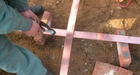 沈陽(yáng)鋼結(jié)構(gòu)廠房接地裝置怎么做？是什么形式？